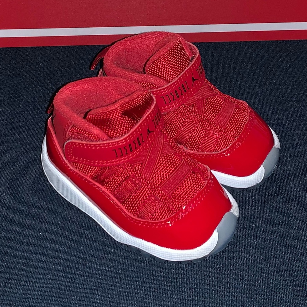 “Win like 96” 378040 Retro 11 Infant size 4c